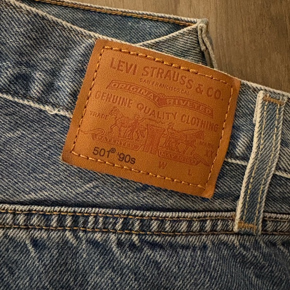 Levi's Women's Western 501 90s Jeans - Picture 9 of 13